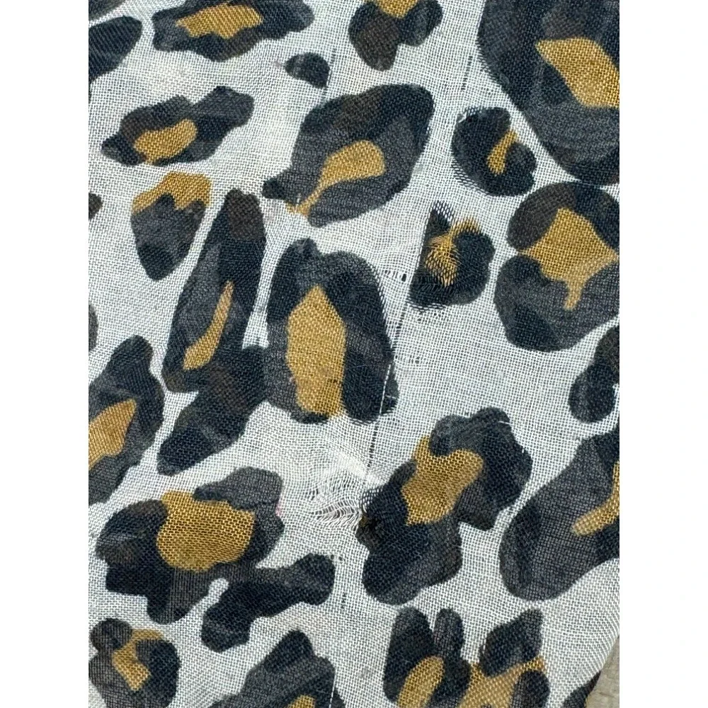 H&M Leopard Print‎ Scarf Large 23x76 Animal Print Made in Turkey Lightweight